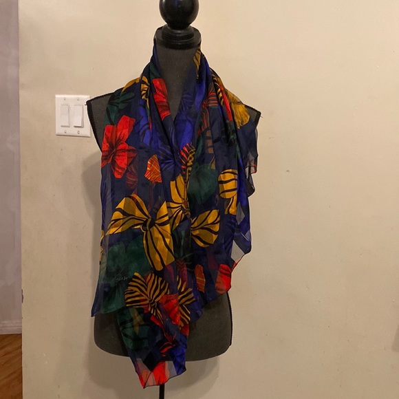 Marc Rozier Paris Bows square silk scarf - Picture 13 of 17